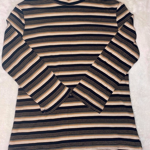 Zara Top With 3/4 Sleeves! - Picture 2 of 4